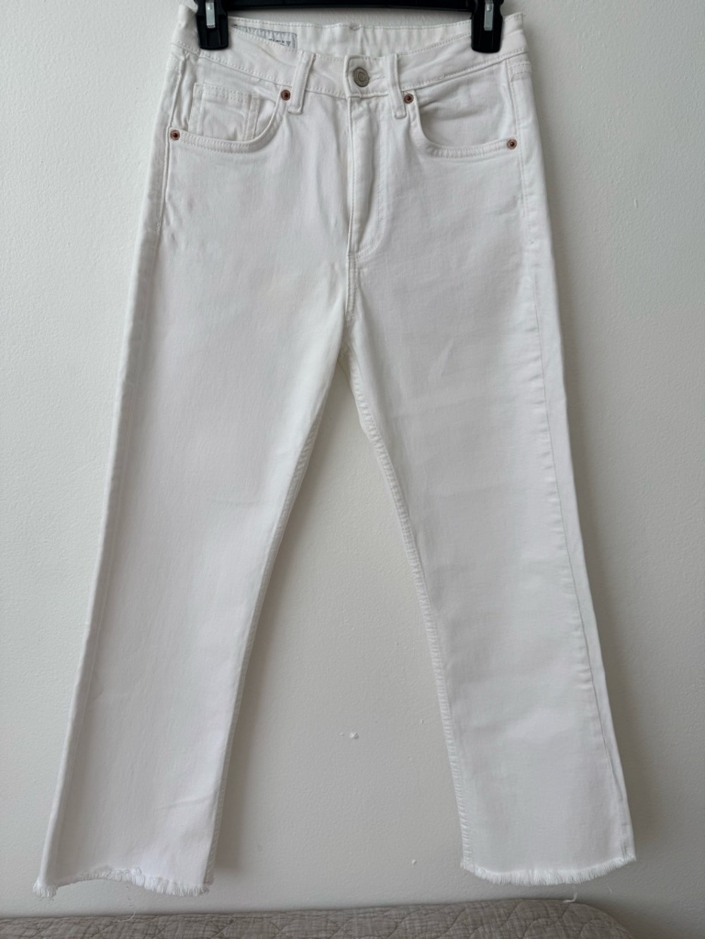 Zara White Straight-Leg Jeans
